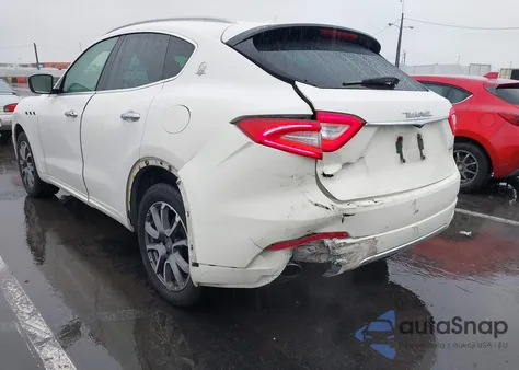 2017 Maserati Levante z USA, uszkodzony, nr VIN ZN661XULXHX210742